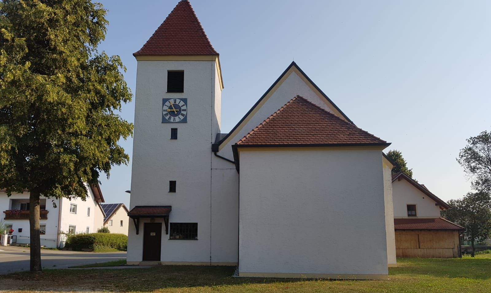  Dorfkirche Penting 